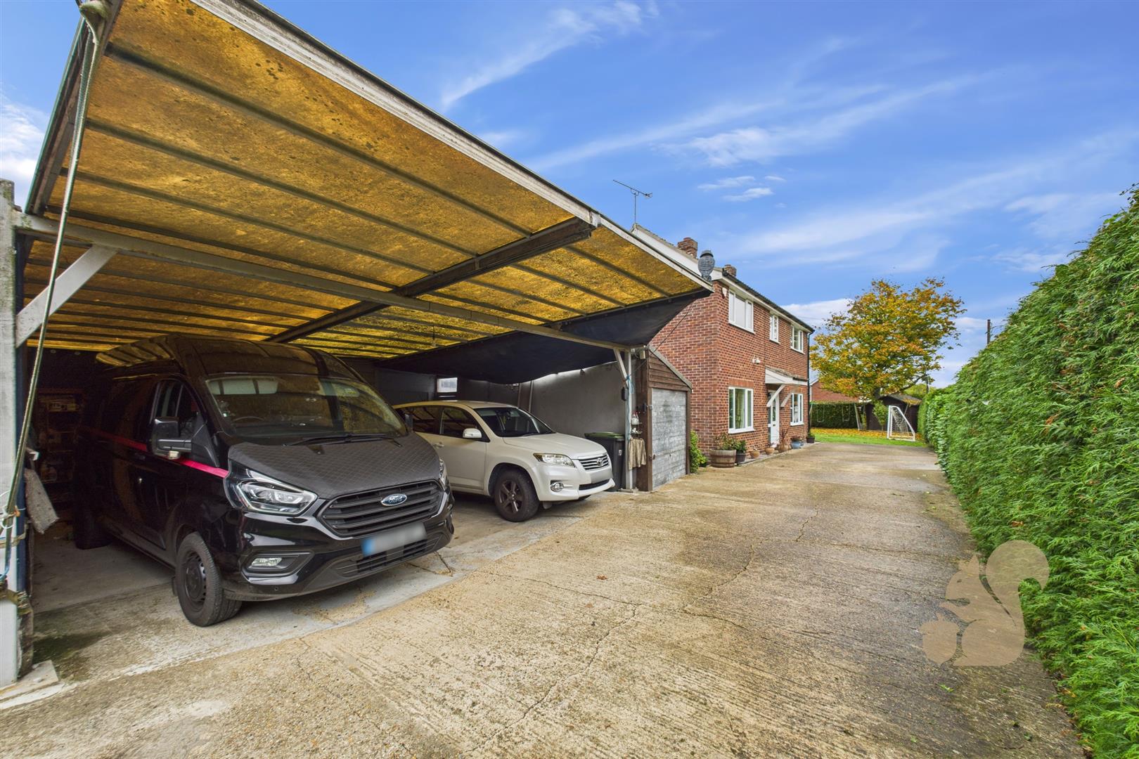 Garage & Carport